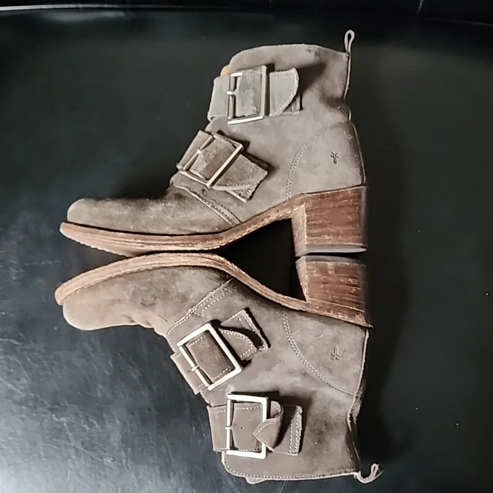 Frye Sabrina Double Buckle Suede Ankle Boots Size 10 - Picture 9 of 12